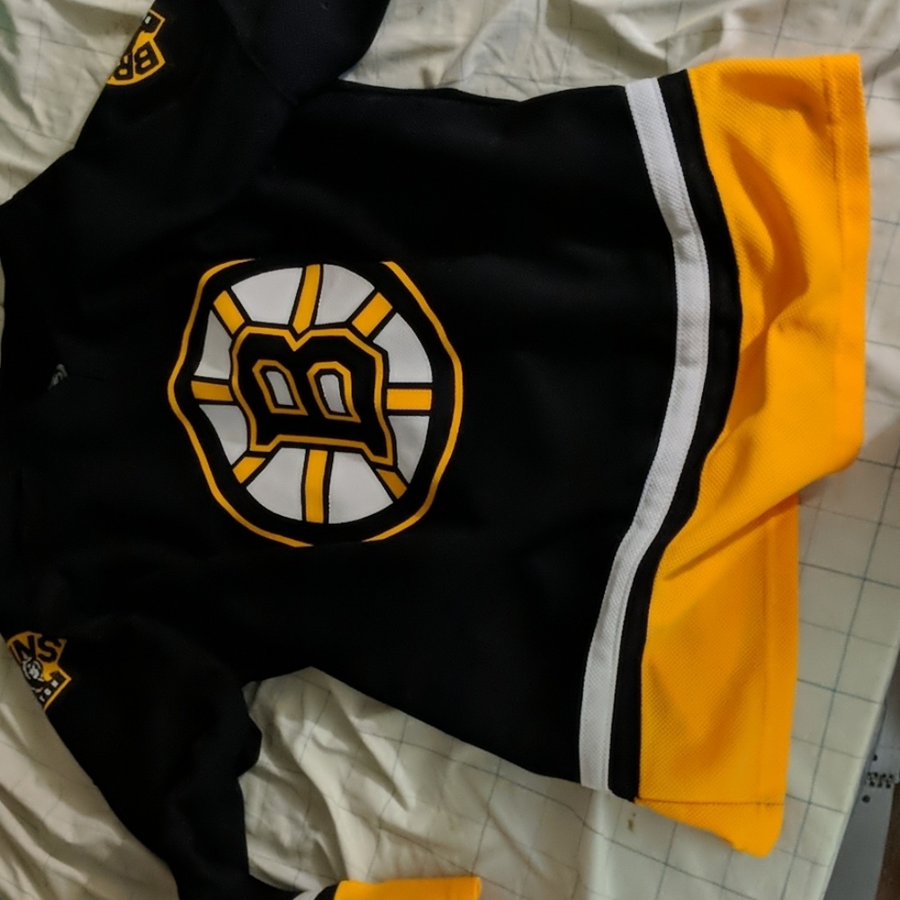 Chara jersey